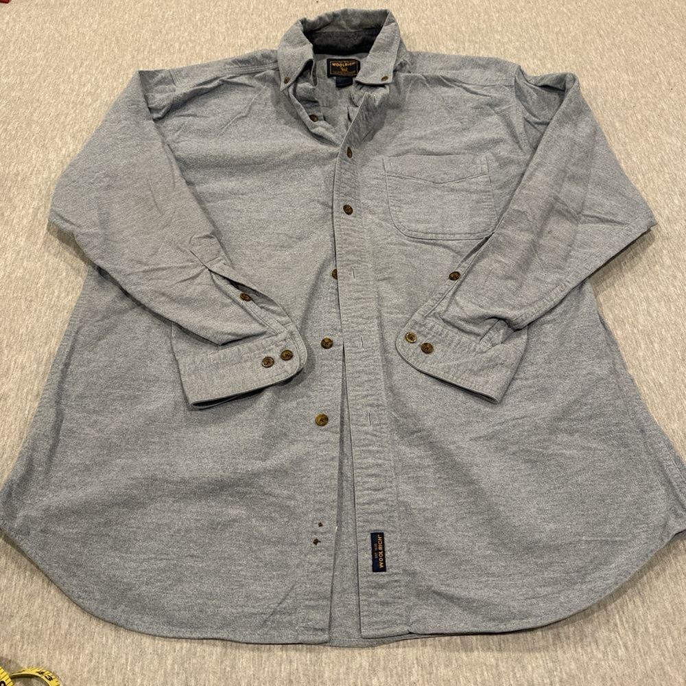Woolrich shirt XL

in great condition 
size XL
length 29’